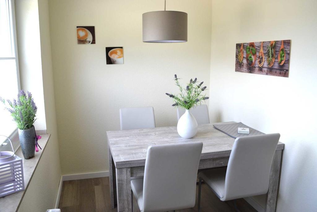 4 Sterne Ferienwohnungen Lavendel Brueggen Bagian luar foto